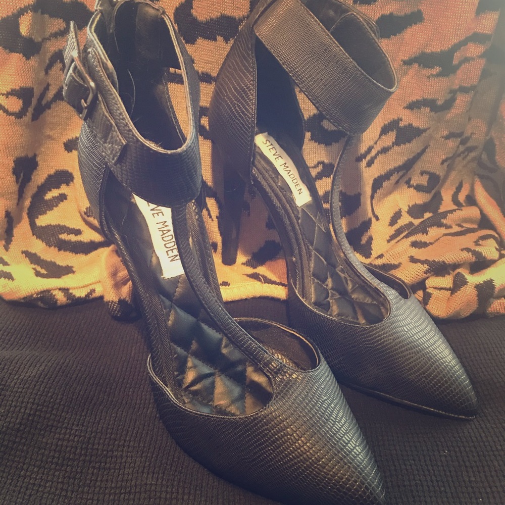 Black Steve Madden strappy stiletto heels, size 7